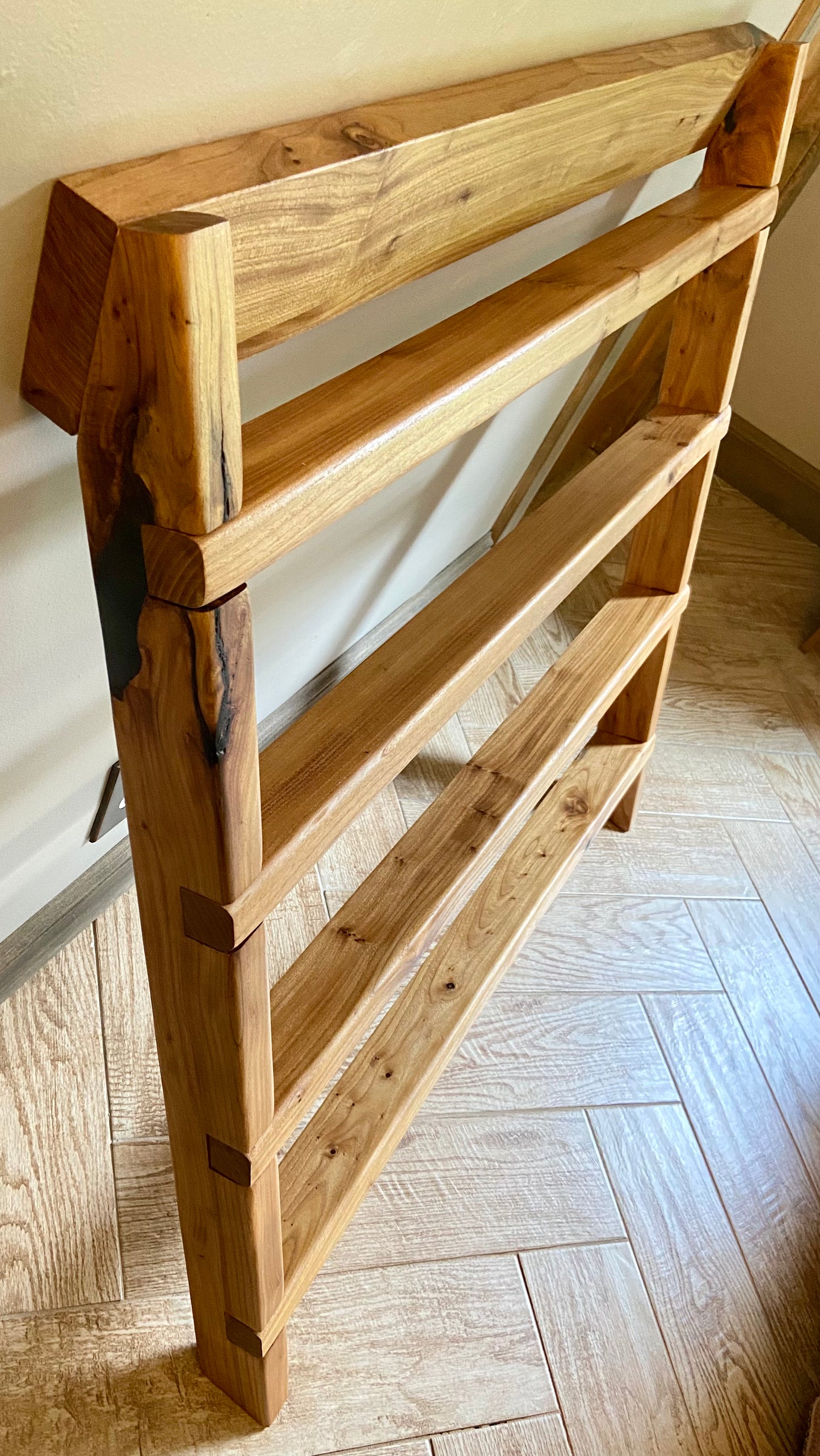 Rustic Southwestern Style Chestnut Blanket Display Ladder