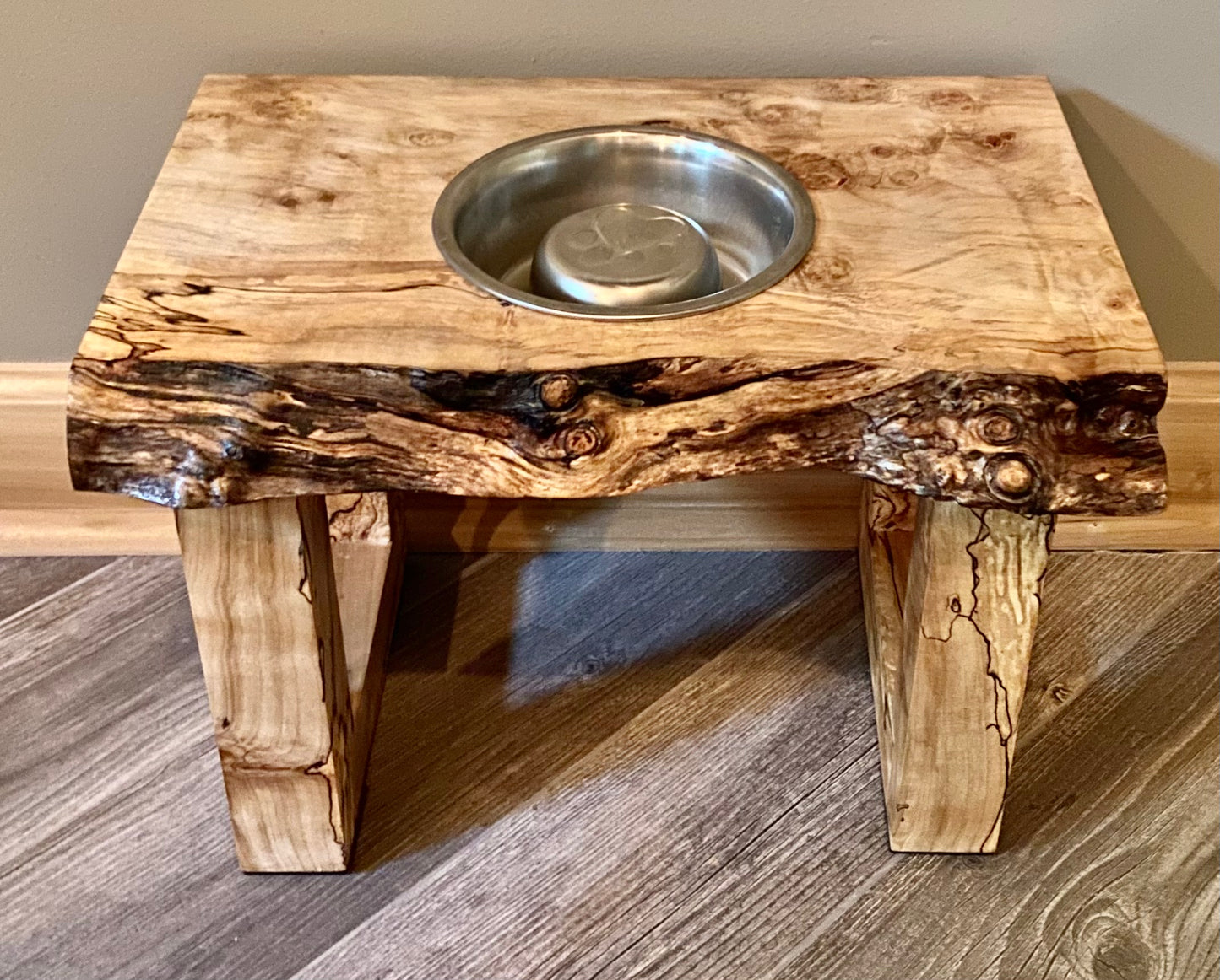 Elevated Pet Feeder