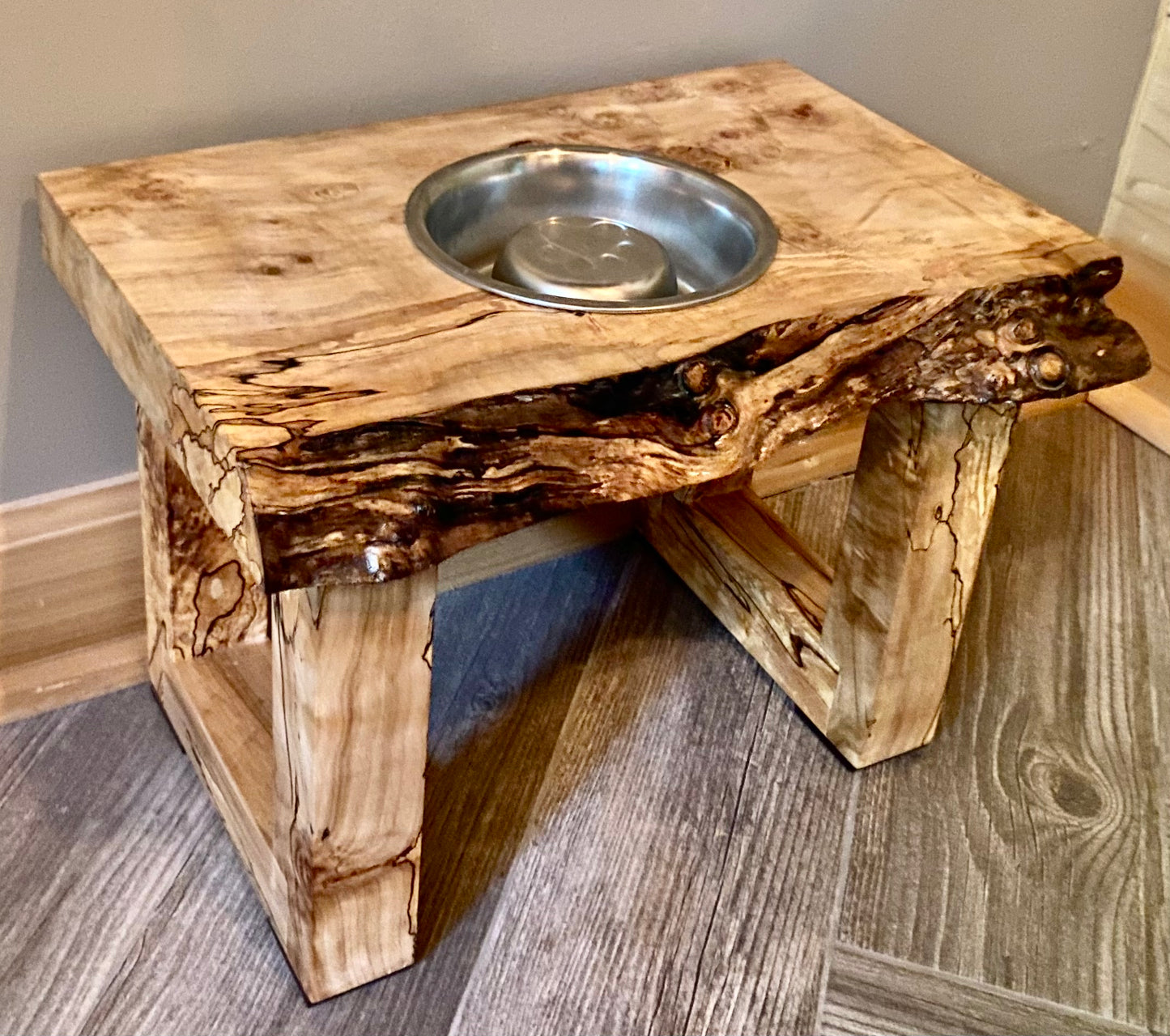 Elevated Pet Feeder